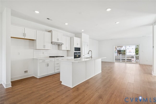 15369 Sunray Aly, Midlothian, VA 23112 - photo 2