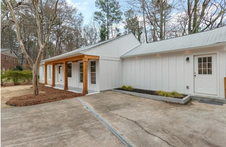 60 Willow Springs Ln, Roswell, GA 30075