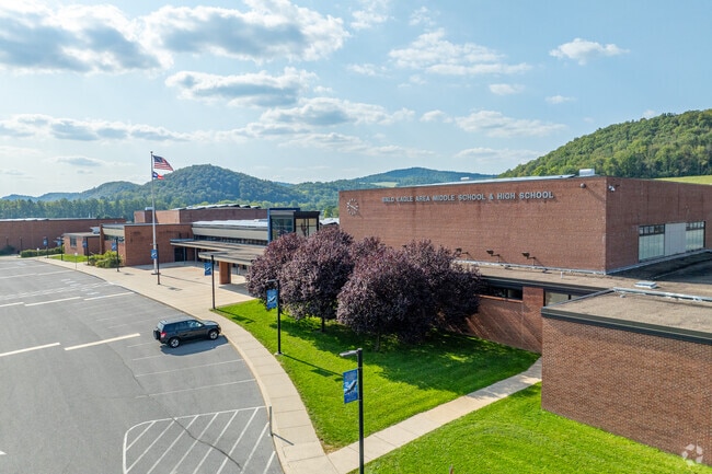 Bald Eagle Area Junior/Senior High School has a student teacher ratio of 13 to 1.