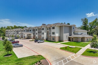 321 S Standish St, Henderson, TX 75654