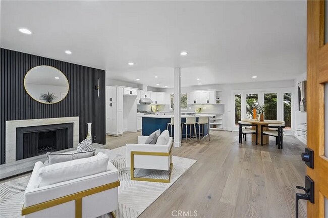 21171 Colina Dr, Topanga, CA 90290 - photo 2