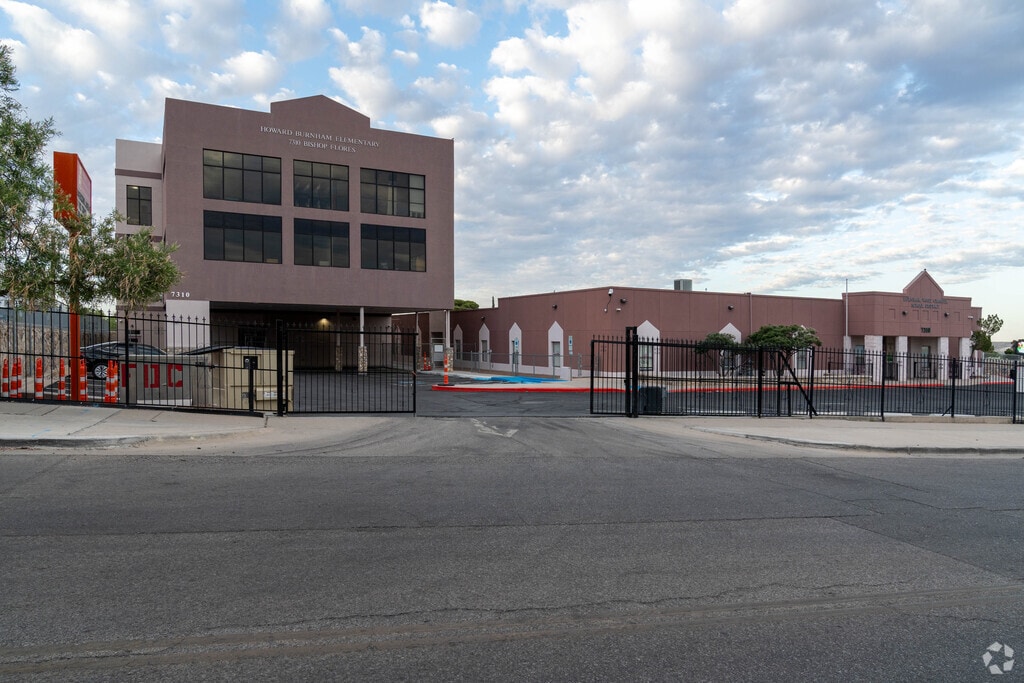 Howard Burnham Elementary is a charter school in Remcon, TX.