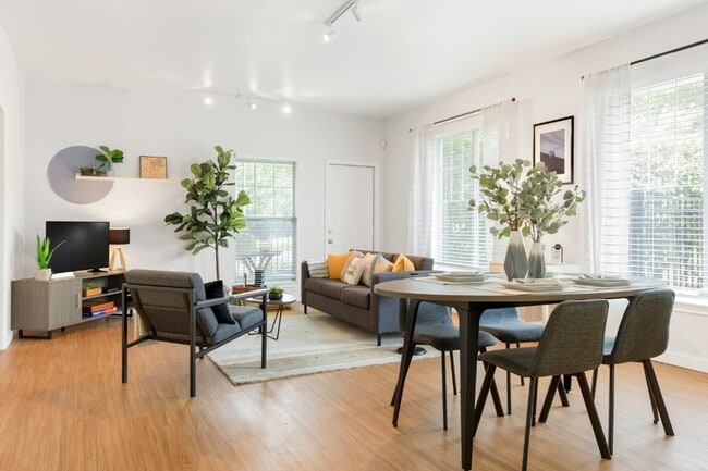 The Pointe at State College, State College, PA 16803 - photo 6