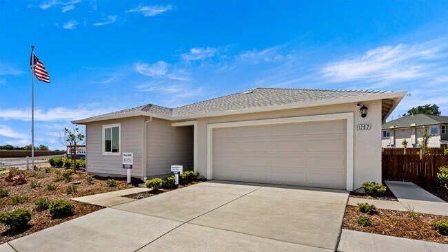 4213 Pittenger Dr unit 36206993, Olivehurst, CA 95961 - photo 2