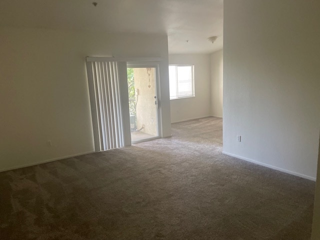 Living Room/Dining Area