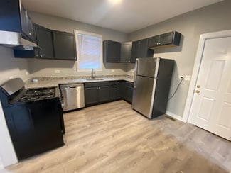 90 W 28th St Unit 1, South Chicago Heights, IL 60411