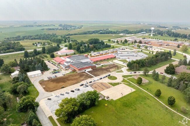 Harlan Itermediate Community School shares the building with the primary school.