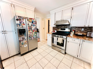49 Hackensack Rd, Chestnut Hill, MA 02467