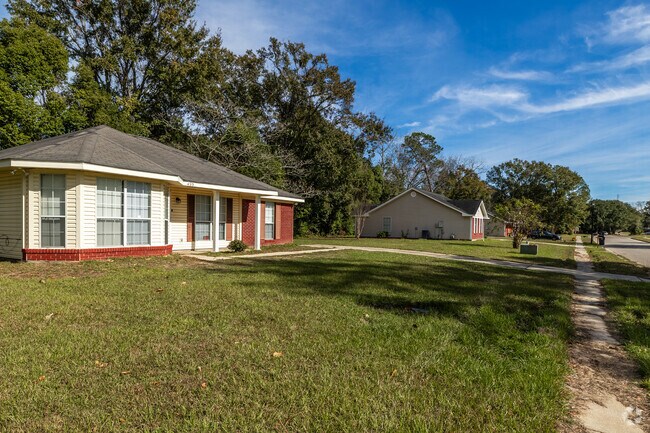 Lovely homes in East Prichard.