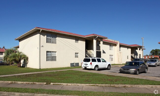 Patriot Square (Granada Square), Pascagoula, MS 39581 - photo 2