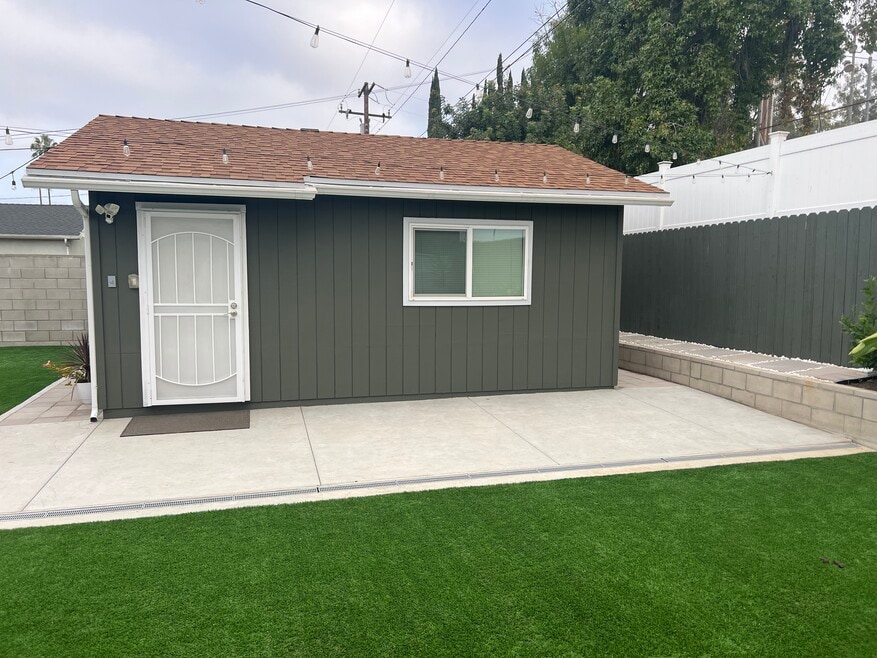 4862 N Mangrove Ave, Covina, CA 91724 - photo 1