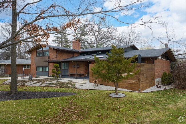 The housing styles in Finneytown reflect the quiet, mature character that gives the neighborhood its charm.