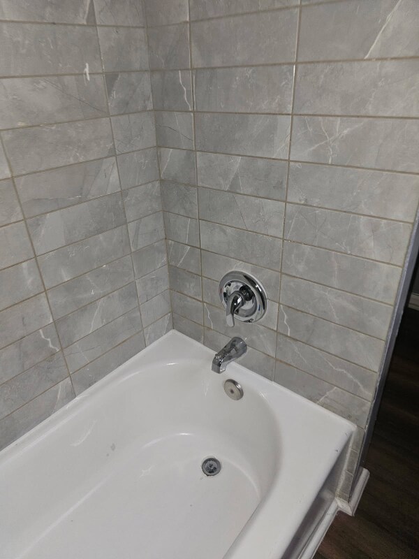 1300 N Kenwood Ave unit 1, Baltimore, MD 21213 - photo 2