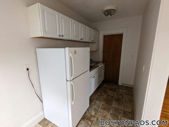 120 Summer St unit 4, Malden, MA 02148 - photo 3