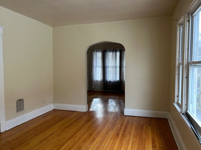 29 Emerson Ave, Utica, NY 13501 - photo 5