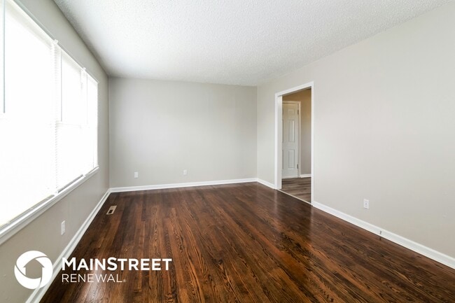 1502 SW 1st St, Lee's Summit, MO 64081 - photo 3