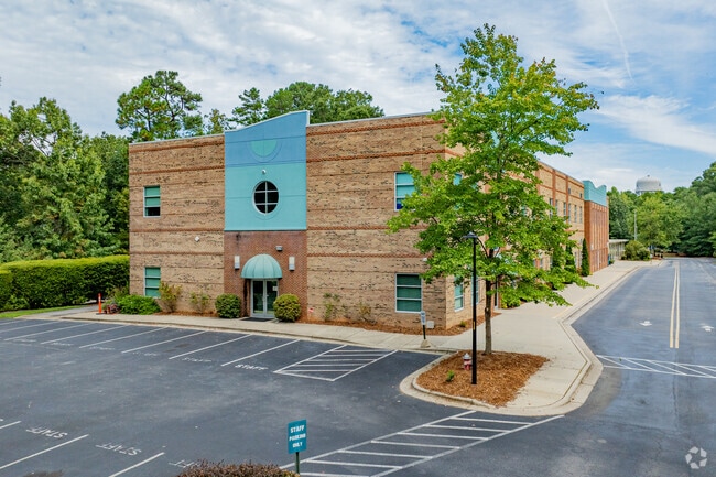 Raleigh, NC's Magellan Charter School serves approximately 400 students.