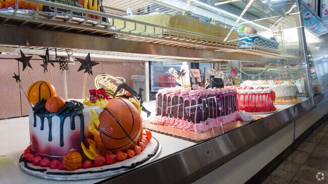 Heaven's Bakery has custom cakes and other sweet treats