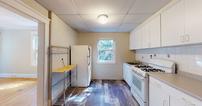 8A Forest St unit 4, Cambridge, MA 02140 - photo 7