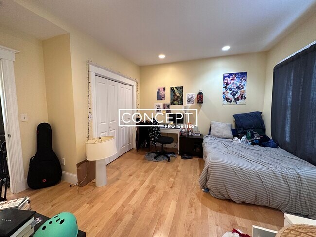 154 Magazine St unit 23, Cambridge, MA 02139 - photo 3