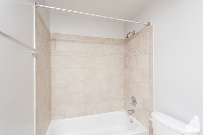 800 W Cornelia Ave unit 110, Chicago, IL 60657 - photo 7