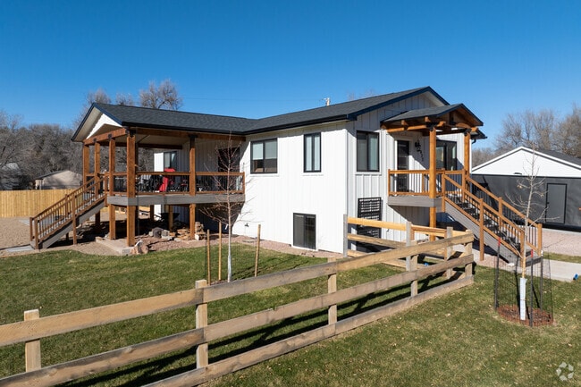 Ranch-style homes in Hot Springs sell for up to $570,000.