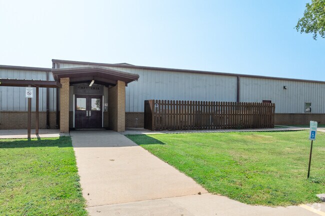 Verden High School offers a safe learning environment.