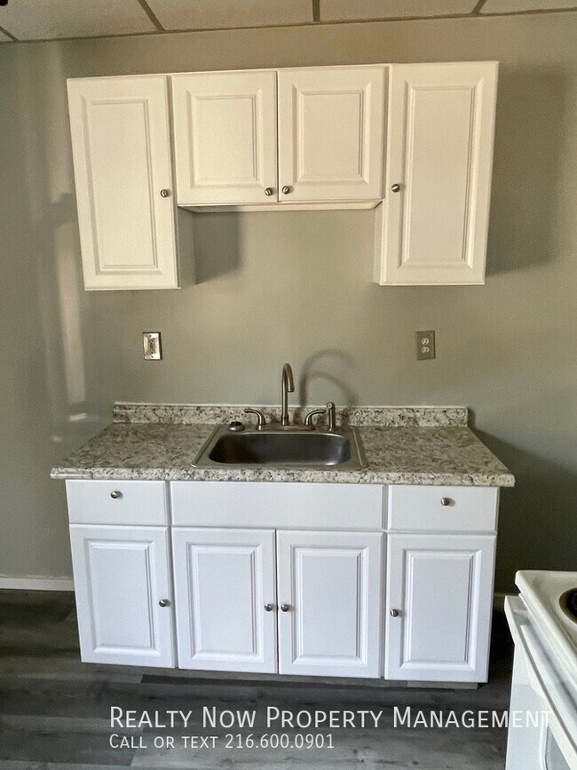 2670 W 41st St unit 1, Cleveland, OH 44113 - photo 5