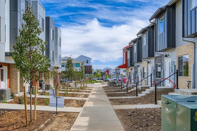 15336 W 69th Dr, Arvada, CO 80007 - photo 2