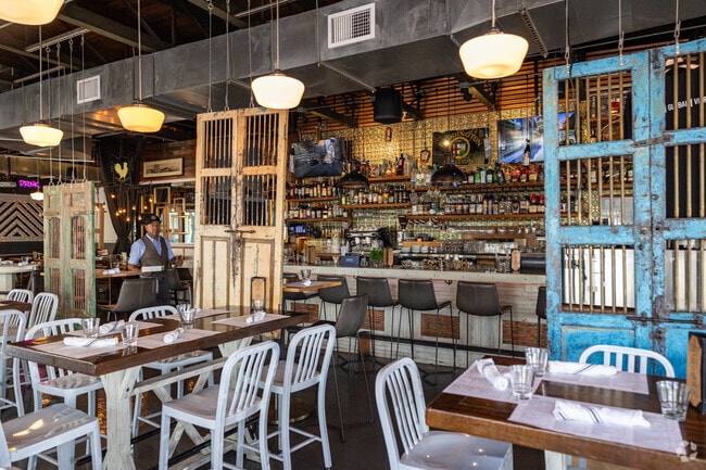 Downtown Sarasota has a variety of unique restaurants, including 1592 Wood Fired Kitchen.