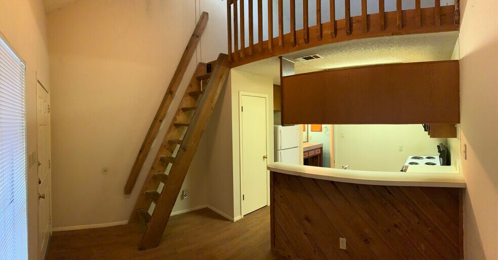 2313 Longview St unit 203, Austin, TX 78705 - photo 1