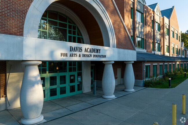 Davis Academy for Arts & Design Innovation entrance.