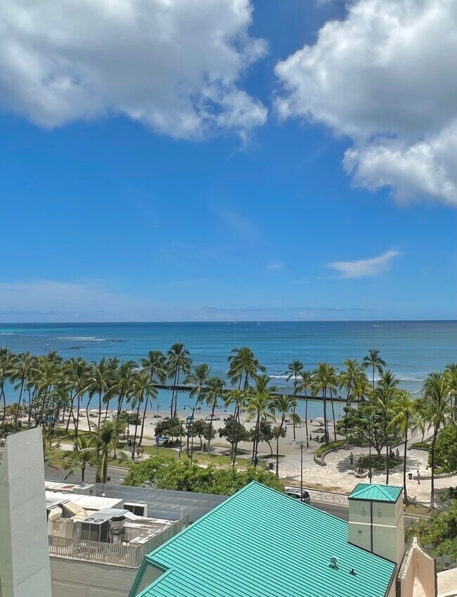 2500 Kalakaua Ave, Honolulu, HI 96815