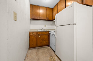 38 Deerfield Ct Unit B, East Hartford, CT 06108