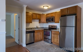 16 Westgate Dr Unit 1T, Woburn, MA 01801