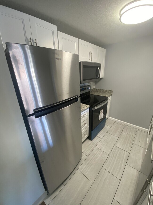 100 Peterborough St, Boston, MA 02215 - photo 2