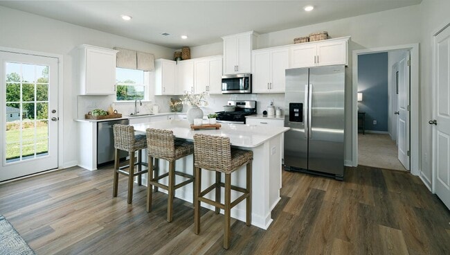 530 Dazzle Loop, Newton, NC 28658 - photo 3