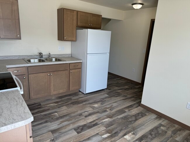 1058 Egg Harbor Rd, Sturgeon Bay, WI 54235 - photo 2