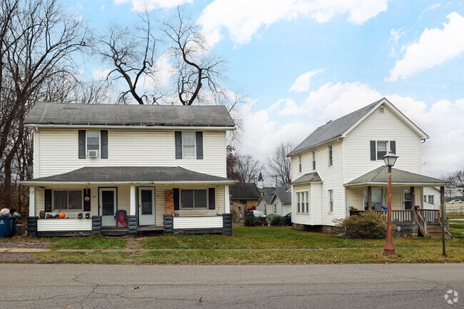 There is a wide array of architectural styles found in Bolindale.