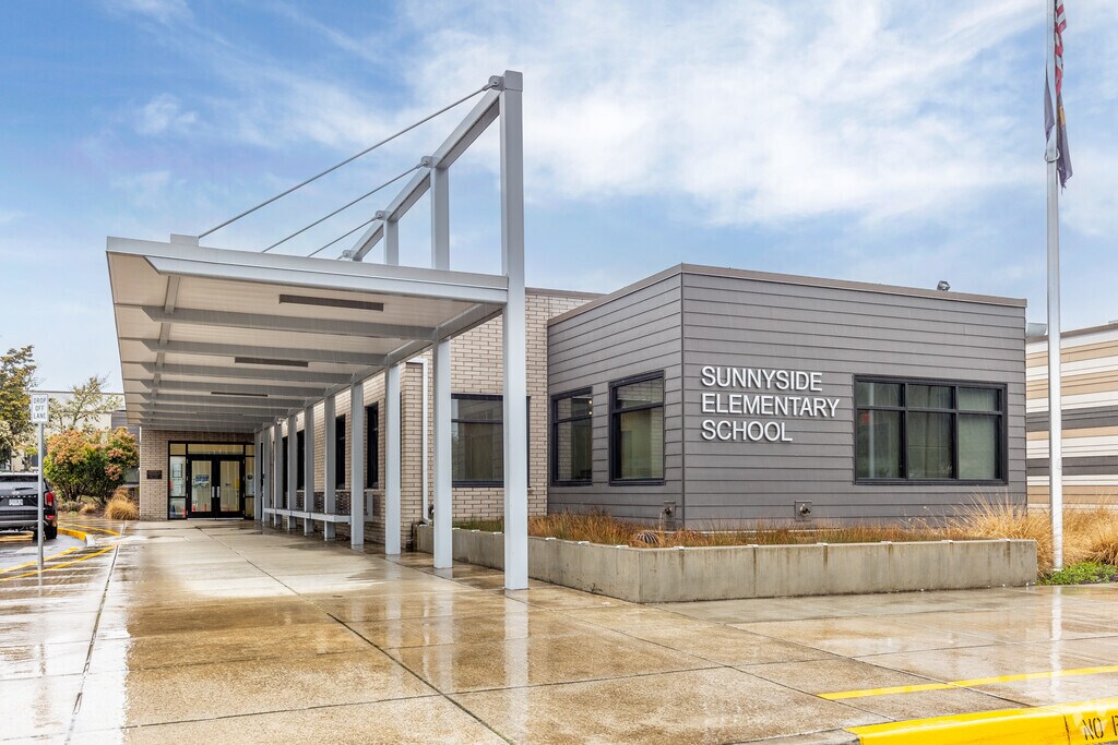 Sunnyside Elementary School, Rankings & Reviews