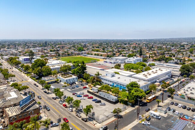 Manual Arts Senior High School offers various extracurricular activities.