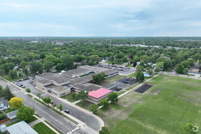 Madison Elementary School is apart of the St. Cloud Public School District.