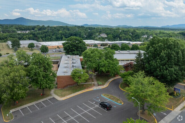 Monterey Elementary is located in the Preston Park neighborhood.