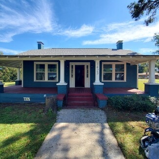 1423 Lucas St, Cayce, SC 29033