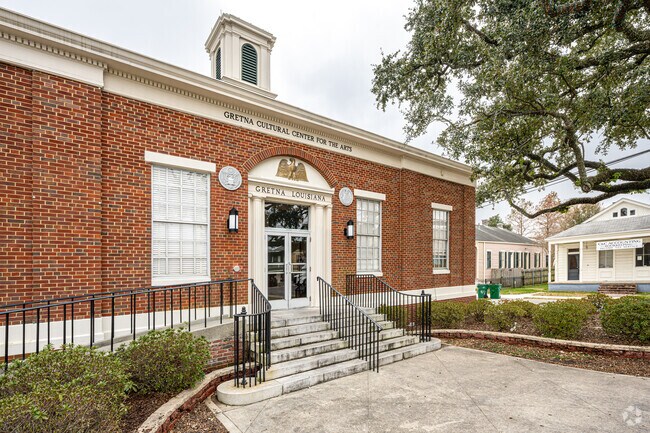 Downtown Gretna has many attractions including the Gretna Cultural Center for the Arts.