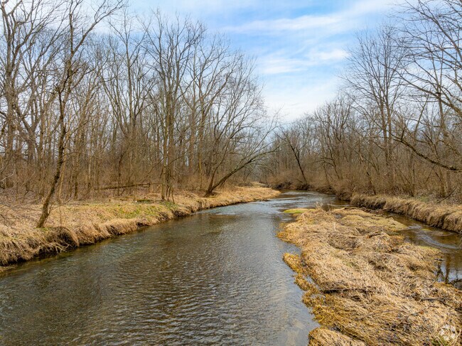 Running along the western edge of the city, New Castle's Big Blue River is home to canoeing and fishing.