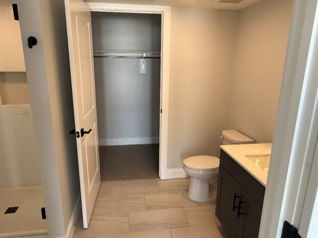 1840 Market St unit 402, Denver, CO 80202 - photo 5