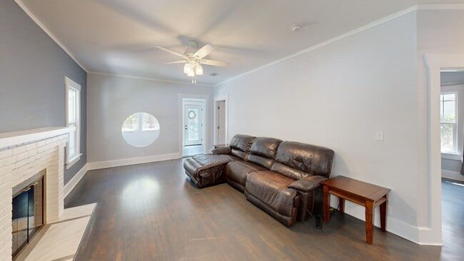 313 23rd Ave N, Saint Petersburg, FL 33704 - photo 2