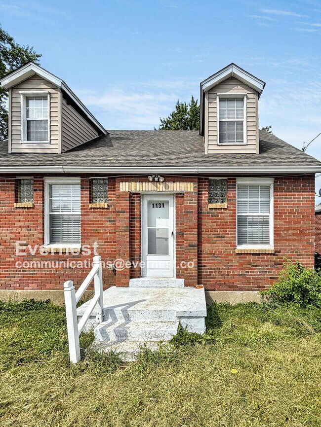 1131 N Florissant Rd, St. Louis, MO 63135