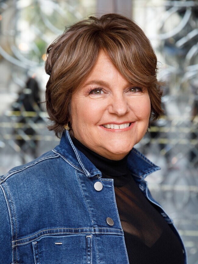 Carlyn Lowery